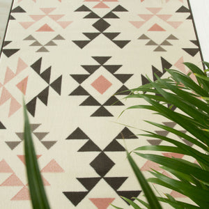 Traditional Geometric White-Pink Area Rug - Ethumz United Kingdom Limited