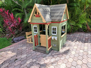 Traditional Vintage Playhouse 6x5 Ft.