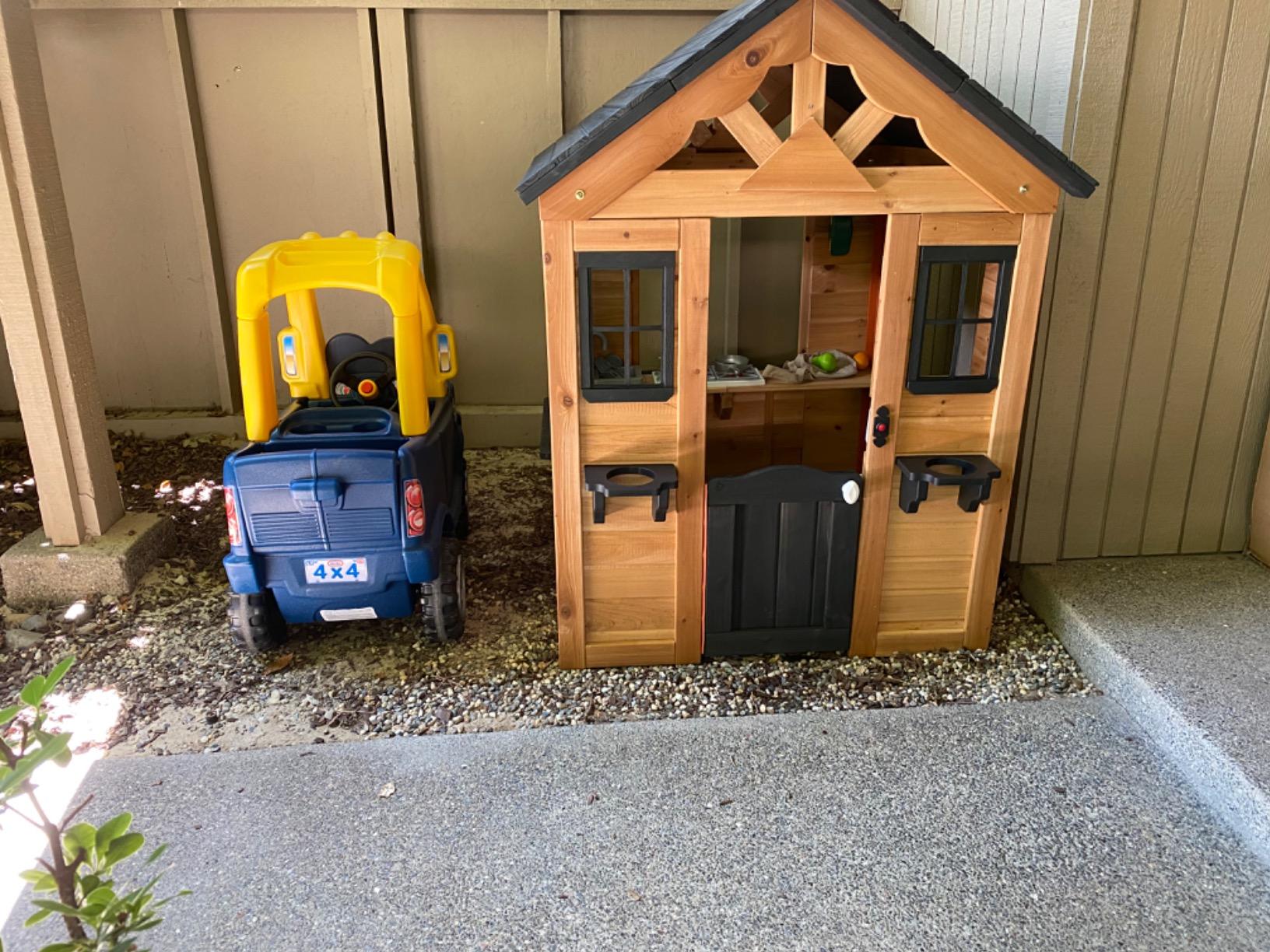 Traditional Playhouse 3x4 Ft.