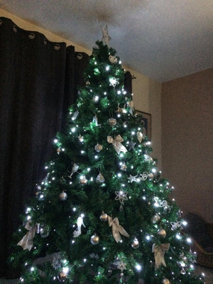 Luxury Colorado Spruce Artificial Christmas Tree (8ft. - 2000 tips)